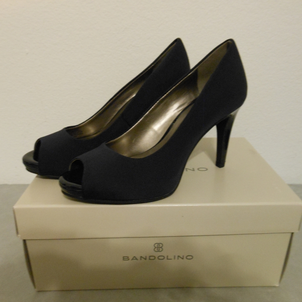 Navy Blue Bandolino 5M Peeptoe Stiletto